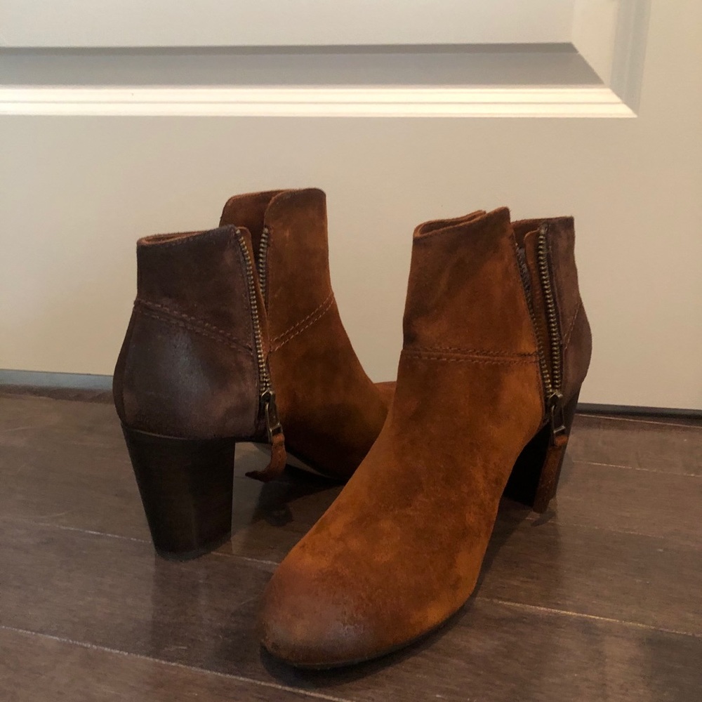 Johnston & Murphy booties